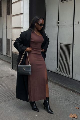 how-to-wear-dresses-in-the-winter-242584-1700341849214-main-320-80